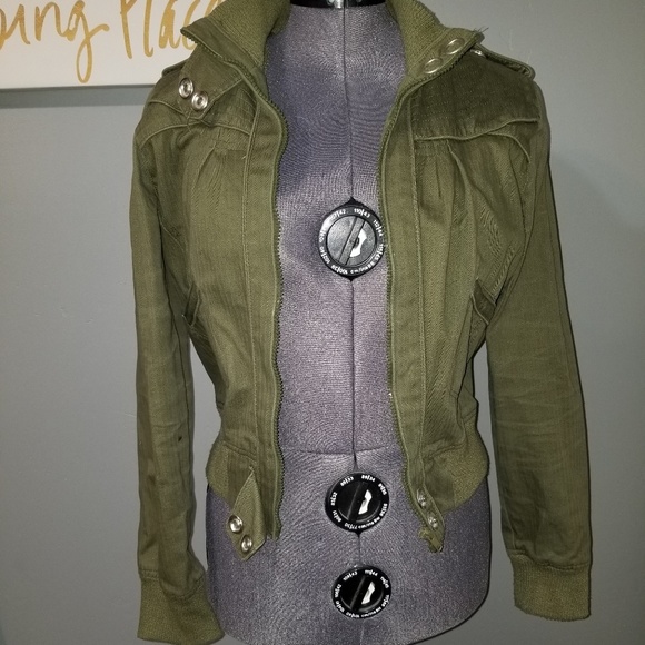 Rue21 Jackets & Blazers - Rue21 Olive Green Bomber Jacket